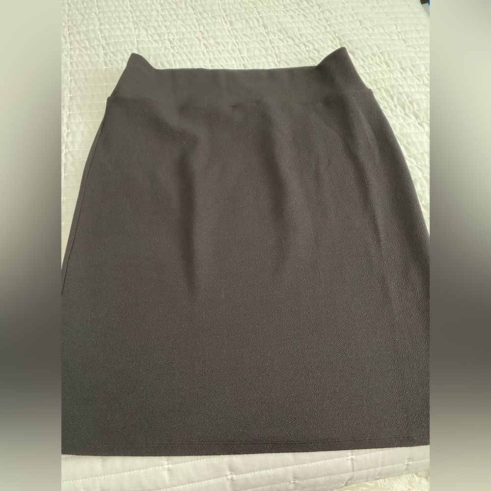 Solid black Lularoe cassie pencil skirt
